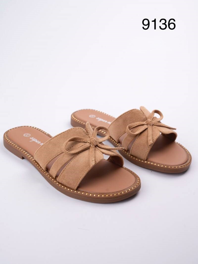 Klapki damskie Roz 36-41 / 12 par